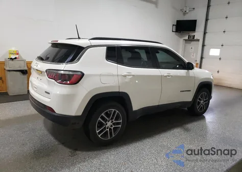 2017 Jeep Compass Latitude z USA, uszkodzony, nr VIN 3C4NJDBB4HT624245